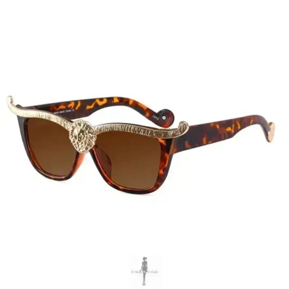 buy-blue-haired-woman-with-lion-head-sunglasses-online-wild-636