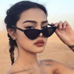 buy-woman-with-sunglasses-hat-and-scarf-online-at-vintage-cat-787